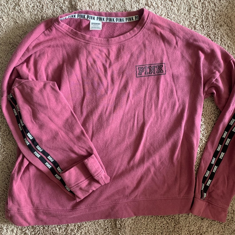 Pink crewneck sweatshirt size large